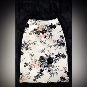VINTAGE FASHION MAGAZINE floral below the knee skirt . Perfect condition.